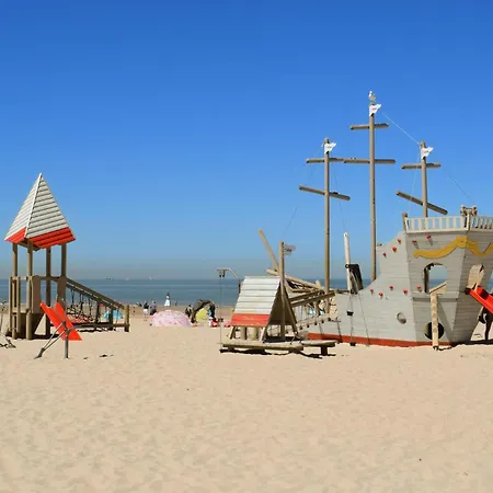 1 Bedroom Lovely In Oostende