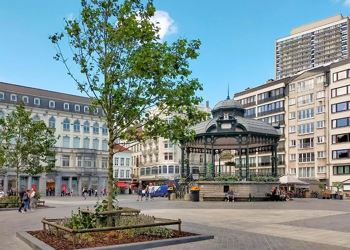 1 Bedroom Lovely In Apartment